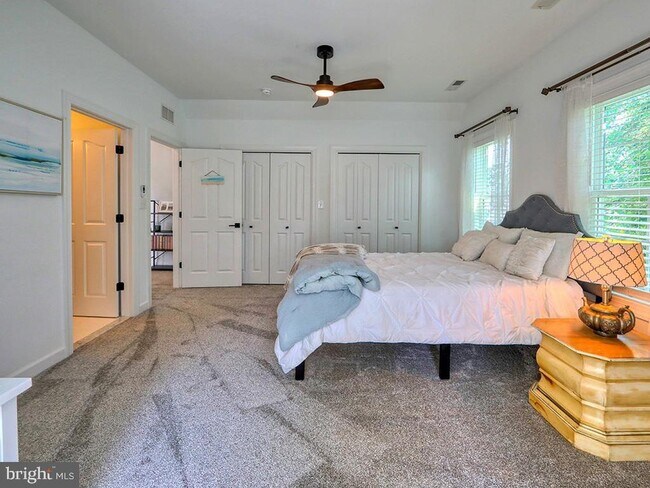 Building Photo - 36628 Dew Way