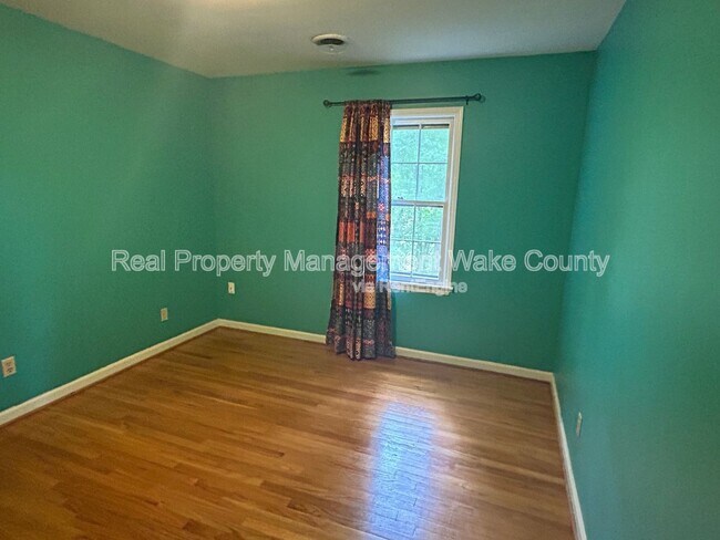 Building Photo - 4500 Connell Dr