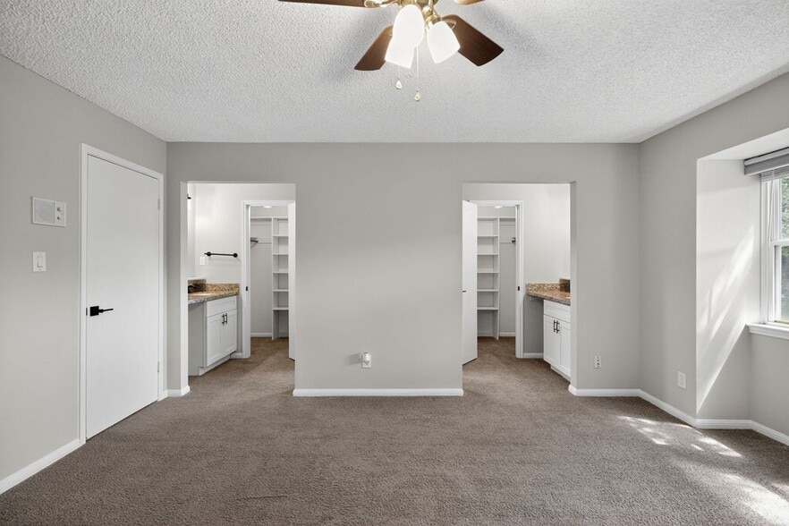 Building Photo - 2250 Shadowdale Dr