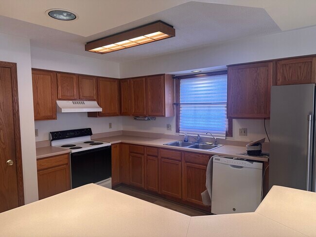 Building Photo - 434 S Peace Rd