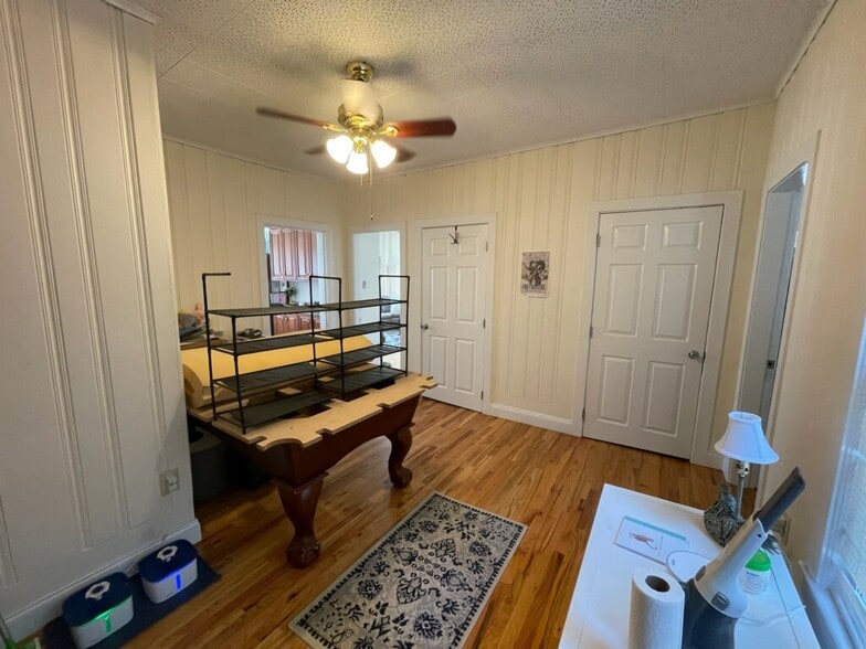 Building Photo - 13 Capron St