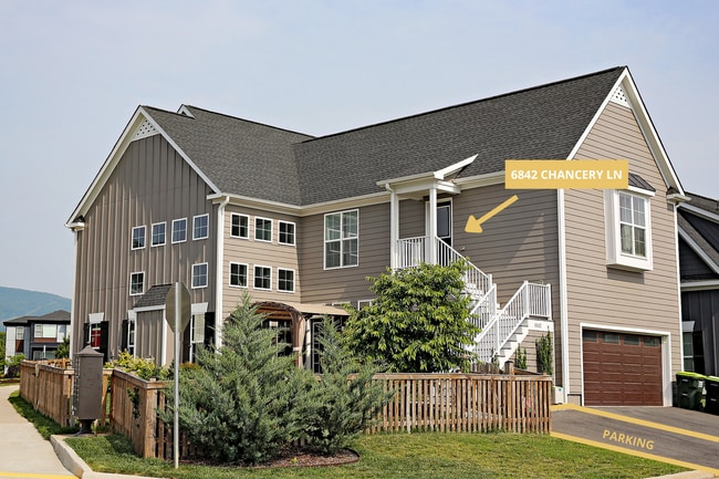 Building Photo - Pet-Friendly Studio Apartment in Desirable Old Trail