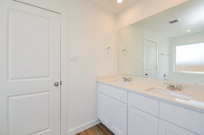 Building Photo - 2530 Ocean Jasper Dr