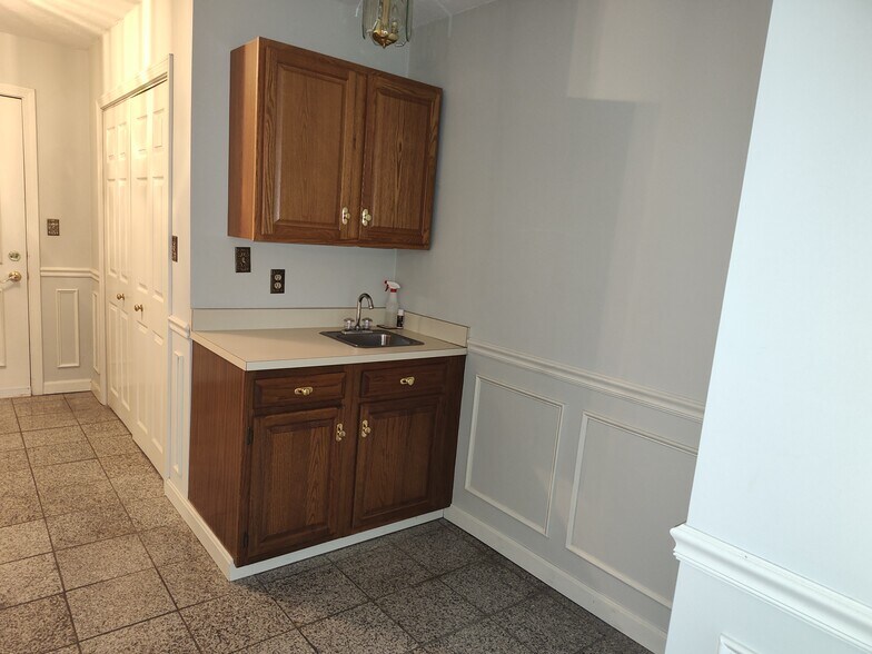 Building Photo - 40 Greenleaf St