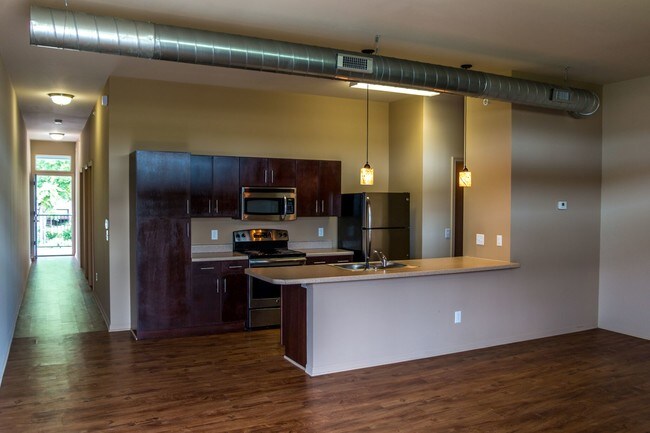 Building Photo - 5106 Delaware Ave