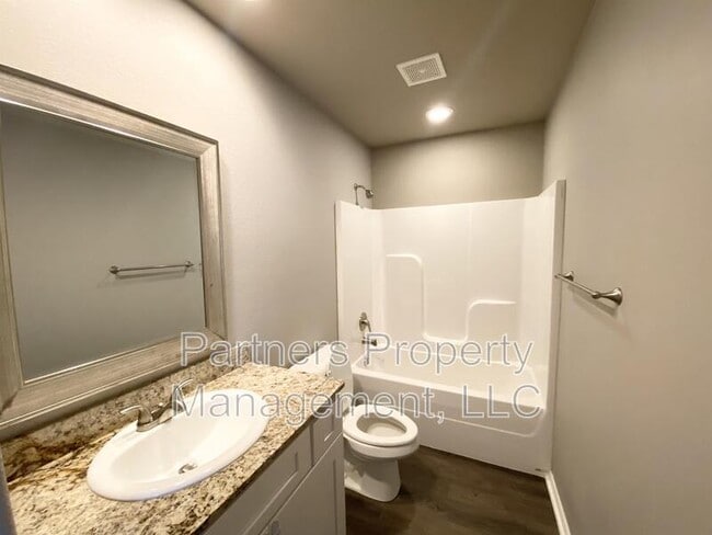 Building Photo - 201 Hindman Dr