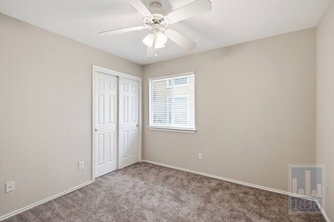 Building Photo - 437 Sampson