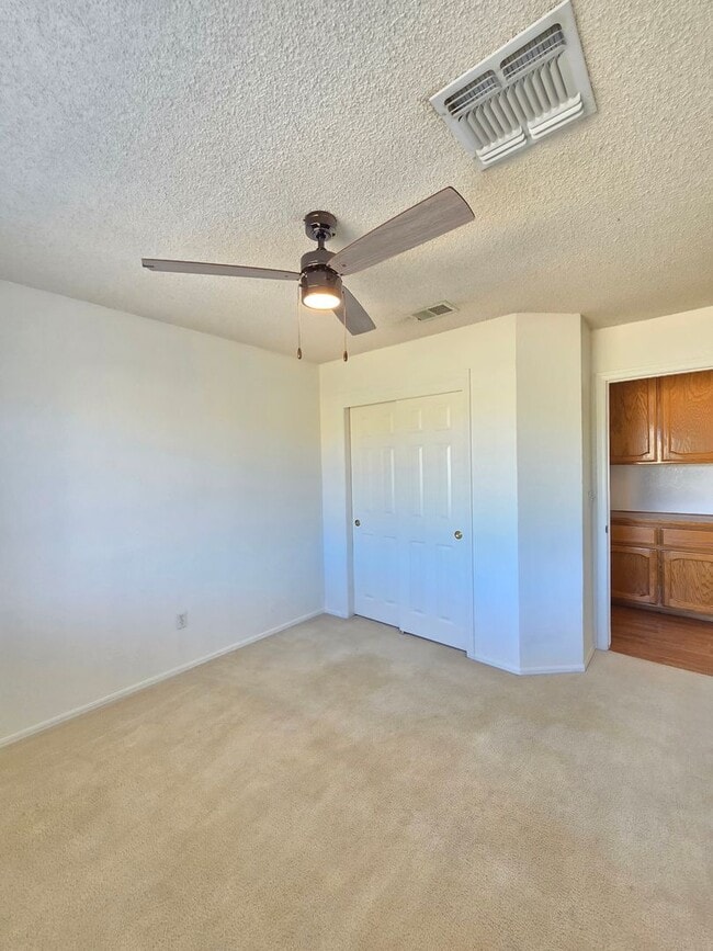 Building Photo - Beautiful 3-Bedroom Home with RV Parking & Spacious Backyard – Move-In Ready!