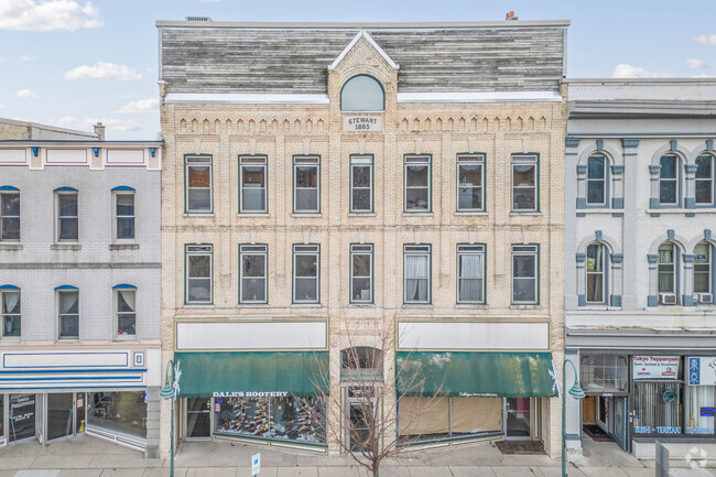 Main St View - Hawks Nest Apartments