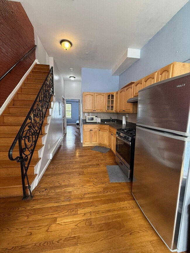 Building Photo - 273 Fairmount Ave