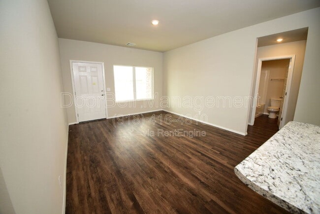 Building Photo - 3004 S 12th St