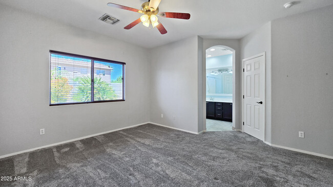 Building Photo - 14354 W Weldon Ave