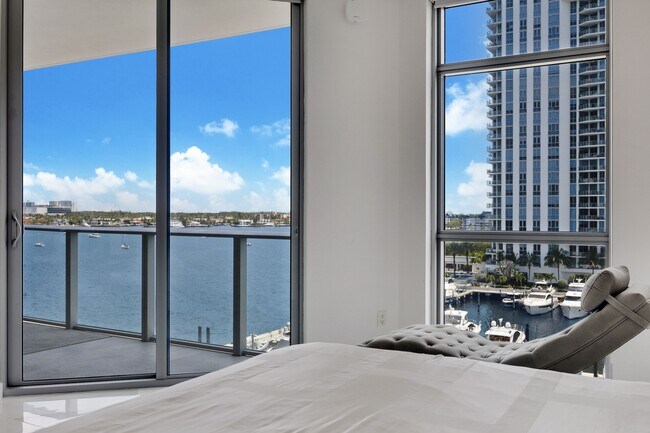 Building Photo - 17301 Biscayne Blvd