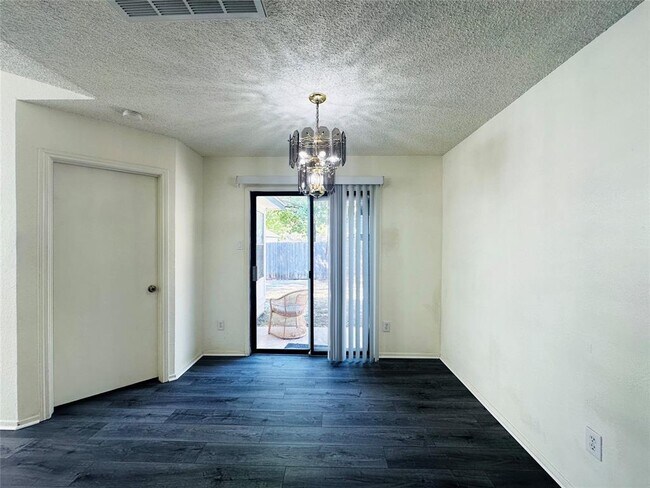 Building Photo - 14414 Tiffer Ln
