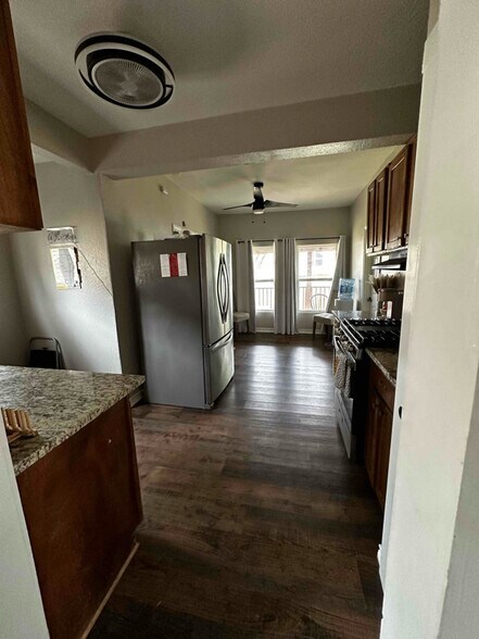 Building Photo - 796 W Tarleton St