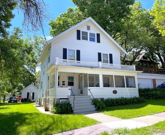 Primary Photo - 1715 Jefferson St