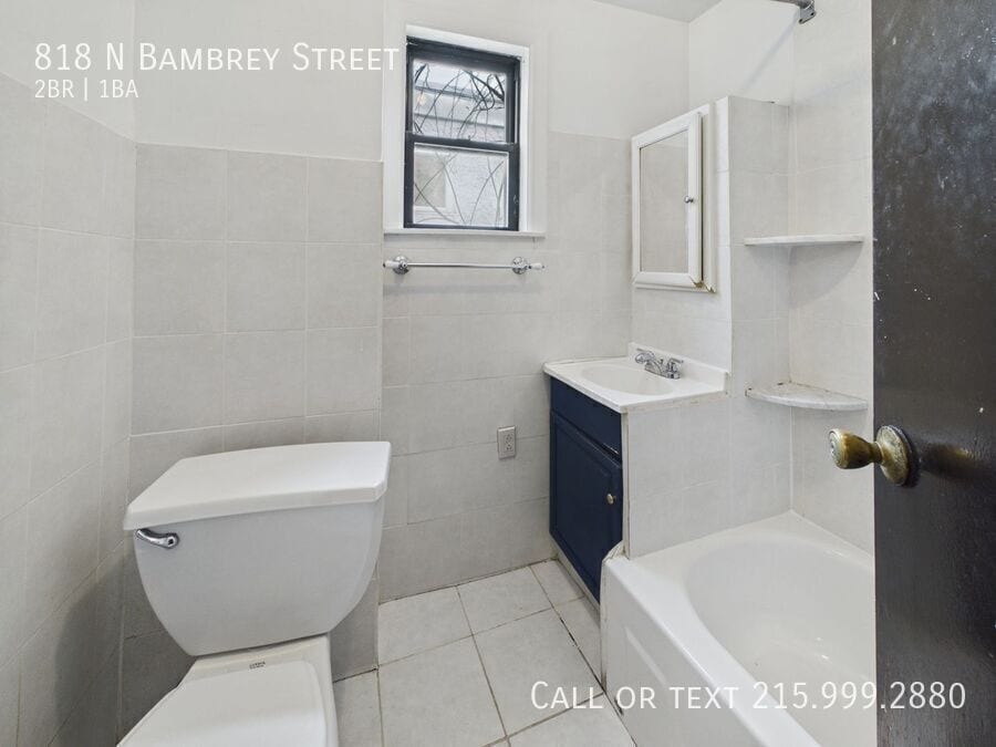 Building Photo - 818 N Bambrey St
