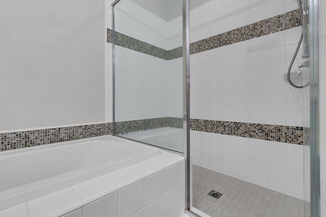 Building Photo - 76 Evening Sun