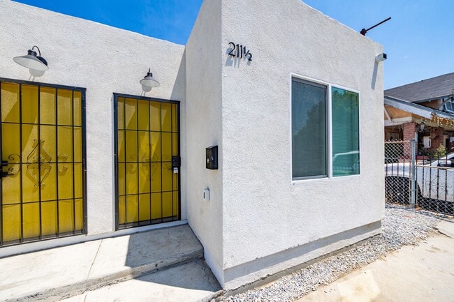 Primary Photo - Stylish 2BR + 1 Bath | 1 Month Free Special!