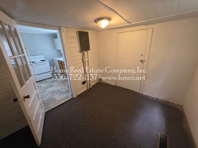 Building Photo - 2601 Machine St
