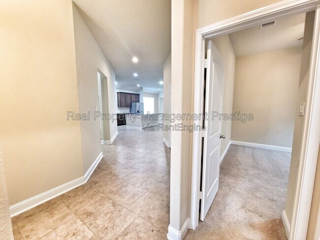 Building Photo - 4820 Piares Ln