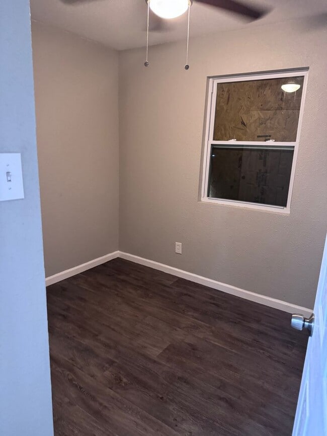 Building Photo - 17 Drexel Dr