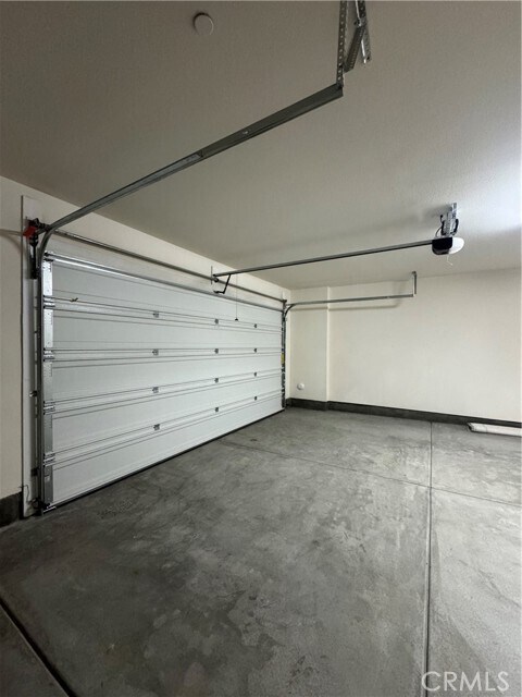 Building Photo - 436 Loon