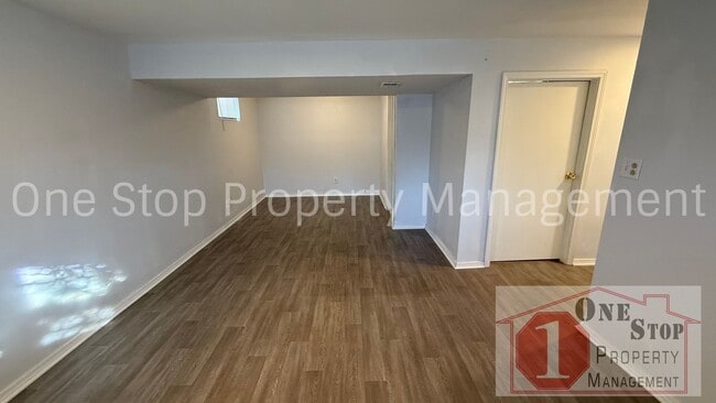 Building Photo - Charming 3-bedroom, 2-bathroom home in Blue Springs