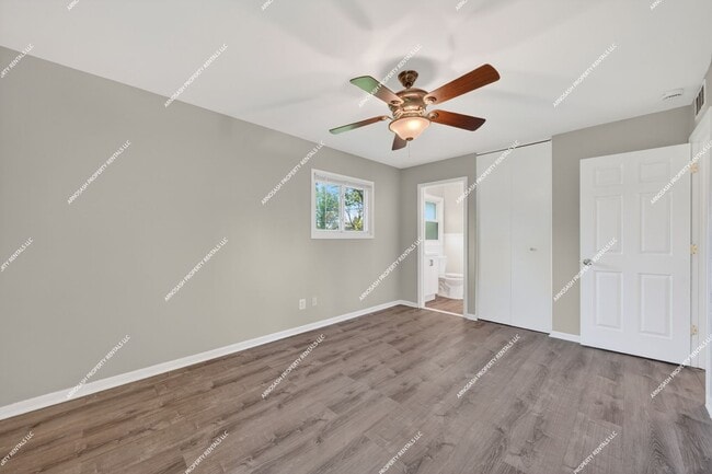 Building Photo - Rare Rental Opportunity! Fully Renovated 3-bedroom, 2-bath Brick Ranch in Farmington Hills!