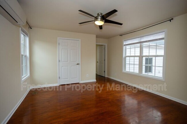 Building Photo - 5914 Ridge View Dr