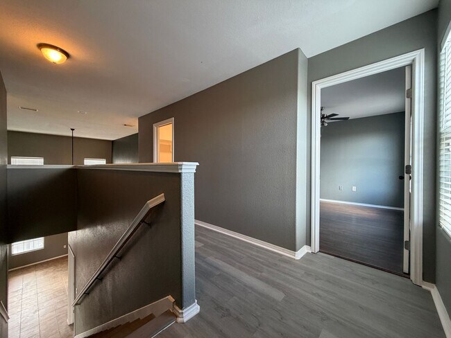 Building Photo - TWO STORY 5 BEDROOM 3 BATH HOUSE WITH SPA
