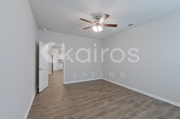 Building Photo - 129 SANTIAGO COURT