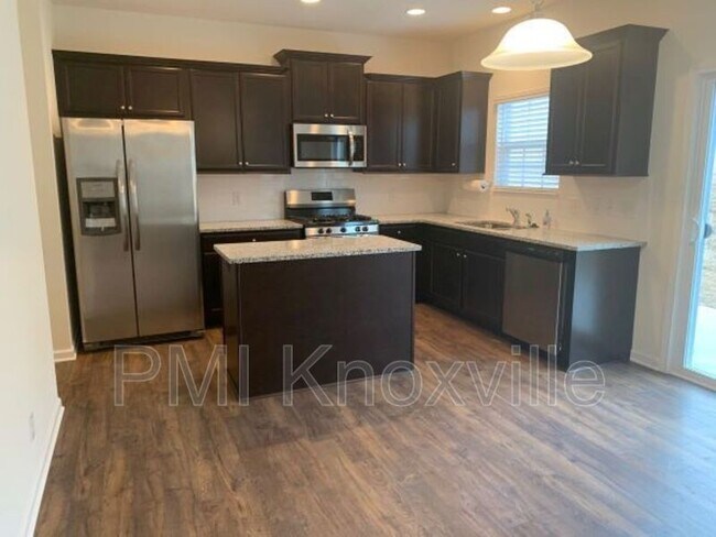 Building Photo - 5371 Calvert Ln