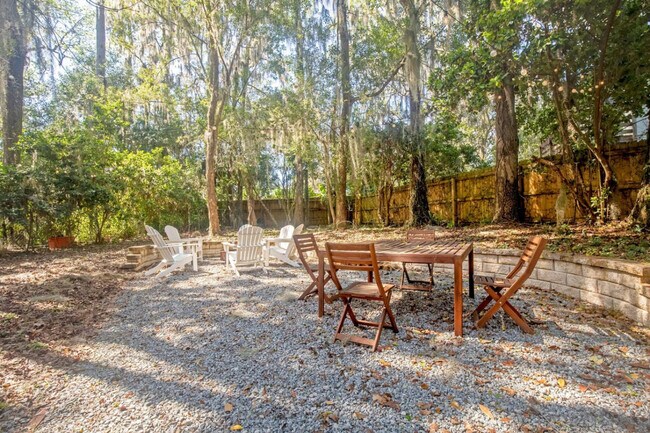 Building Photo - 318 SW 27th St