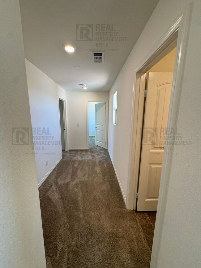 Building Photo - Spacious Menifee Home with Open Floor Plan, Walk-In Closets & Covered Patio