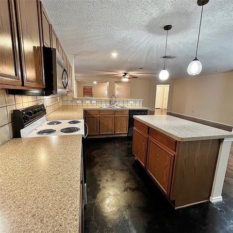 Building Photo - 6614 Swainson Trail