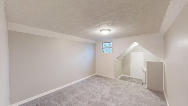 Building Photo - 3218-22 Walton