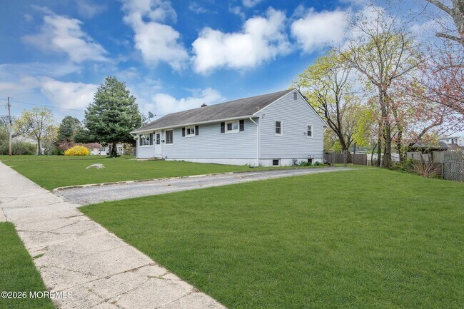 Building Photo - 405 Terrace Ave