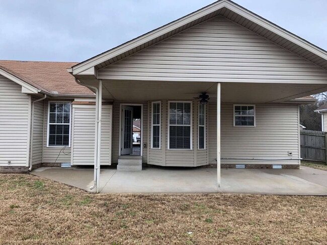 Building Photo - 2626 Del Ray Dr