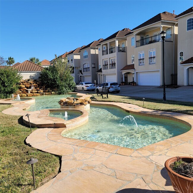 Building Photo - 7111 Harmony Cove