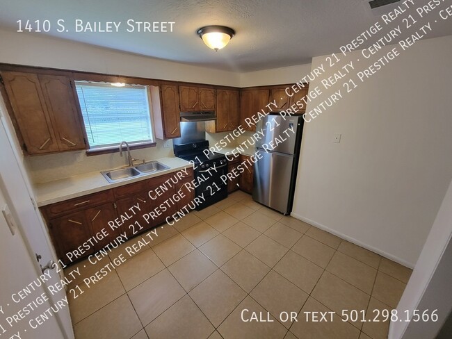 Building Photo - 1410 S Bailey St
