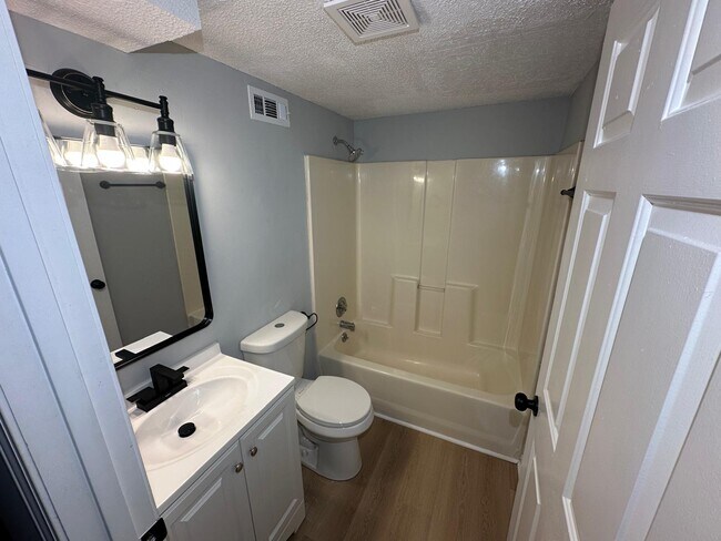 Building Photo - 64 Nebo Dr