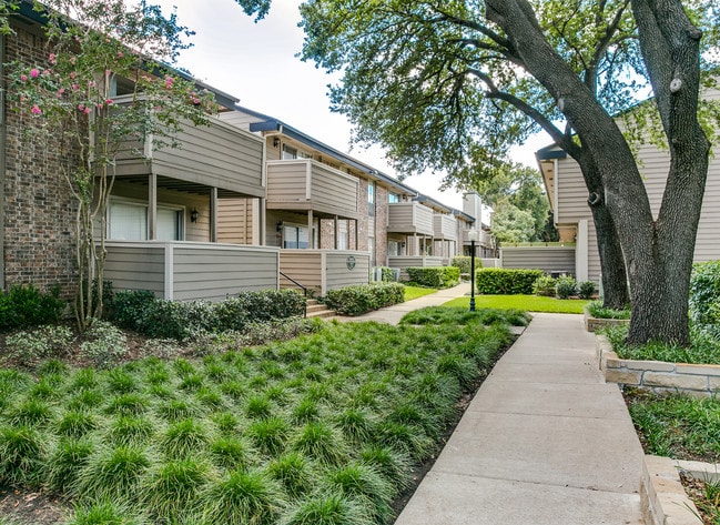 Building Photo - The Village Hill