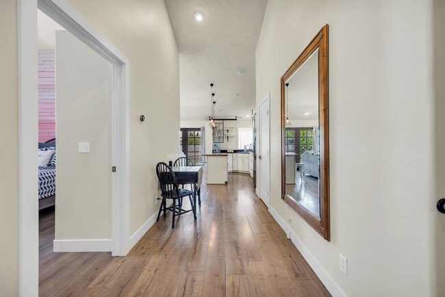 Building Photo - 13944 S White Tail Cv