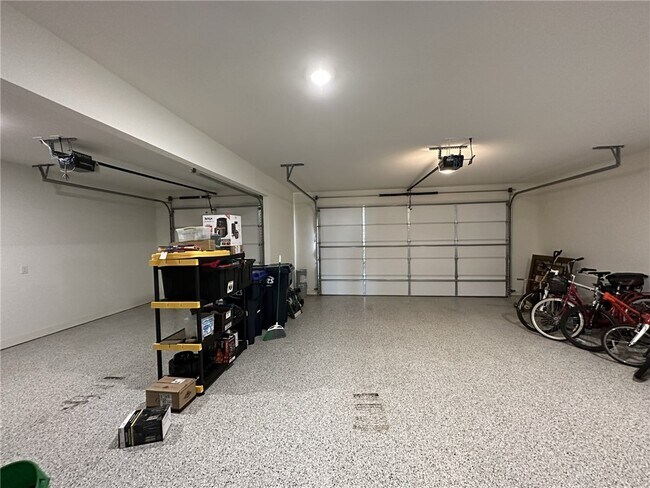 Building Photo - 2705 S 20th Pl
