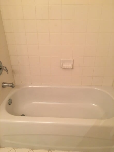 Building Photo - 1261 SE 27th St