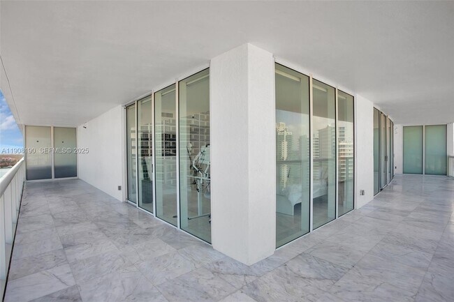 Building Photo - 450 Alton Rd