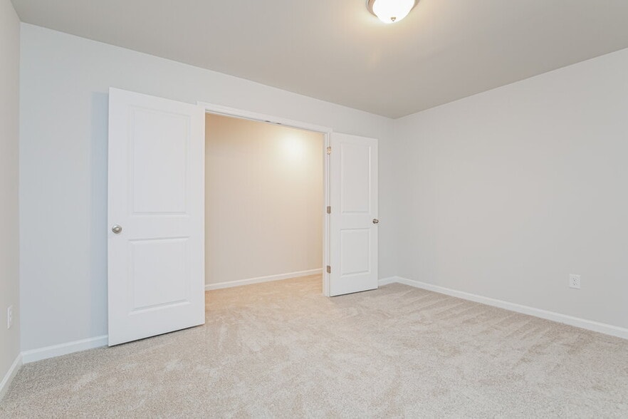 Building Photo - 448 Hallingsfield Wy