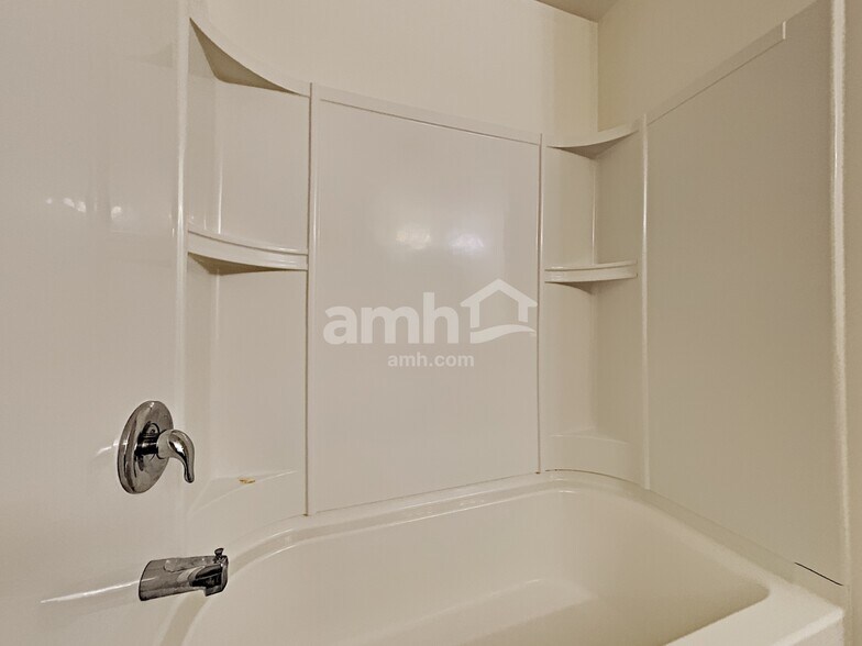 Building Photo - 350 Scotland Dr