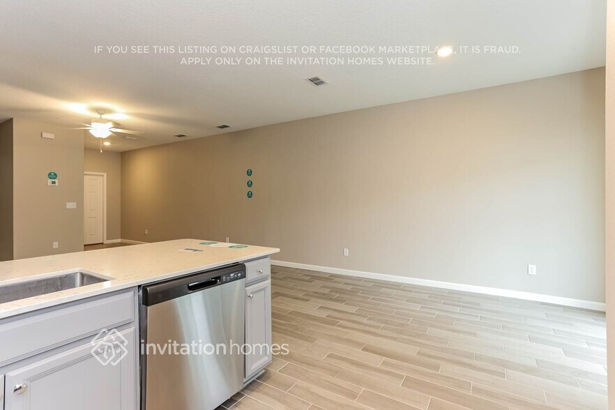 Building Photo - 13304 Shore Grass Dr